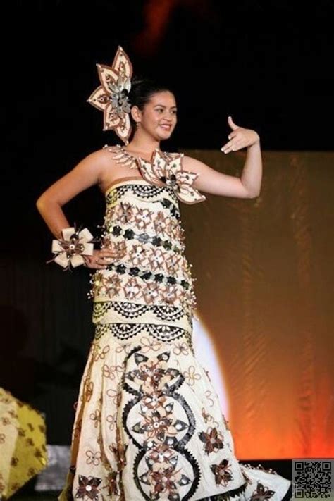 Tonga - Tapa Cloth (With images) | Costumes around the world, Traditional outfits, Island fashion