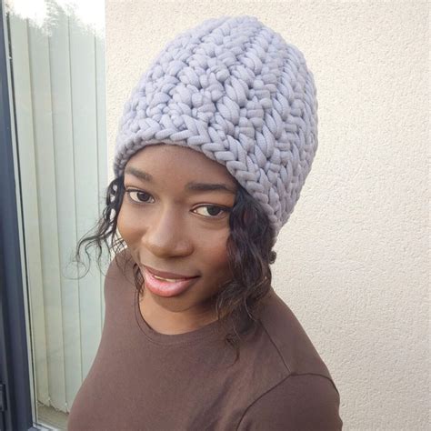 30-minute easy crochet hat free pattern - Fosbas Designs