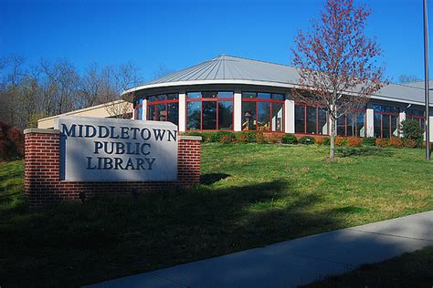 Middletown Township Public Library in Middletown, NJ | LibraryThing