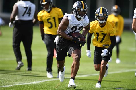 Najee Harris Signs Rookie Contract With Pittsburgh Steelers - Sports ...