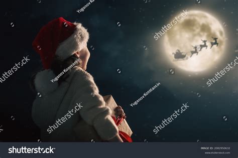 14,537 Santa Sleigh Sky Images, Stock Photos & Vectors | Shutterstock