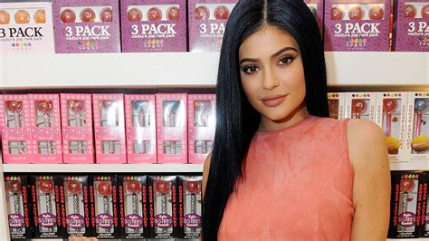 Kylie Jenner's Cosmetics Company Bounces Back After Receiving 'F ...