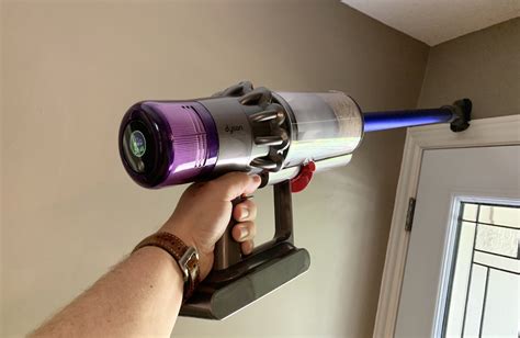 Dyson V11 Absolute cordless stick vacuum review | Best Buy Blog