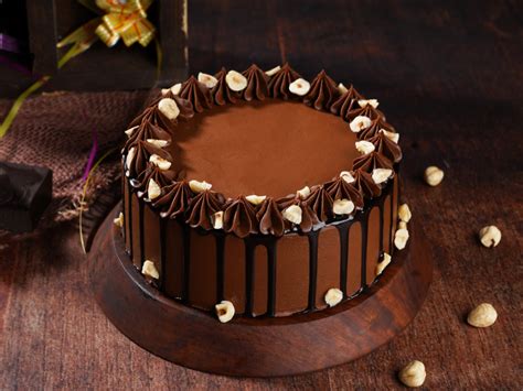 Chocolate Hazelnut Crunch Cake | Buy Online | Free Delivery