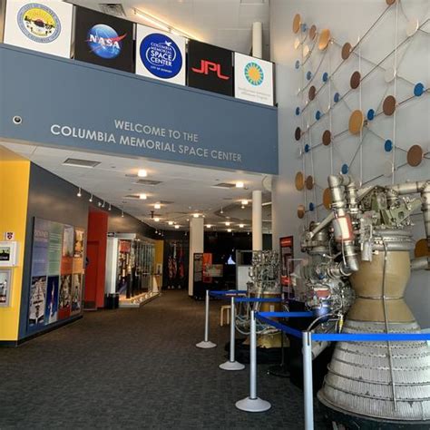 Columbia Memorial Space Center in Downey, CA (9 Photos)