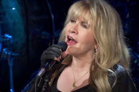 Watch Stevie Nicks Sing ‘Rhiannon’ From New Concert Film