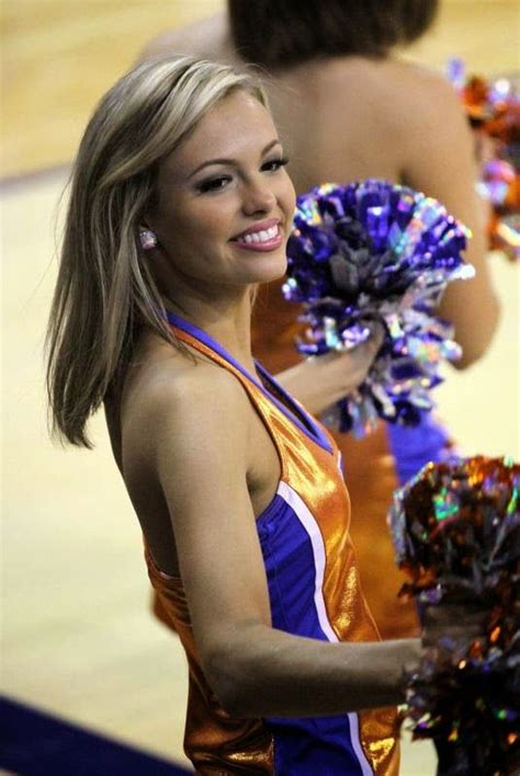 Florida Gators cheerleader | Cheerleading, Florida gators, Hot cheerleaders