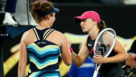 Iga Swiatek stunned by 19-year-old Linda Noskova in Australian Open ...