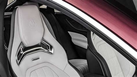 Mercedes-AMG GT Coupé 2022 ganha atualização no interior