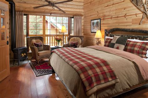 Pin by Cathedral Mountain Lodge on Deluxe King Cabin | Cabin bedroom decor, Rustic master ...