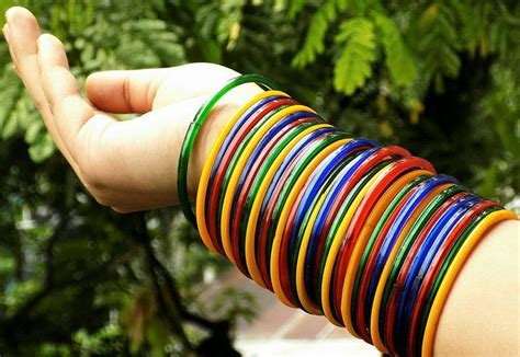 Bangladeshi girls simple jewellery...glass bangles (kacher churi- কাচের ...