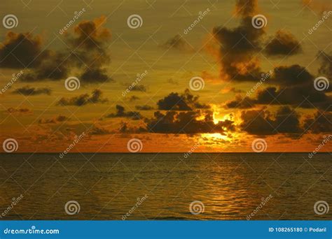 Dramatic Sunrise Over Pacific Ocean Stock Photo - Image of beautiful, countryside: 108265180