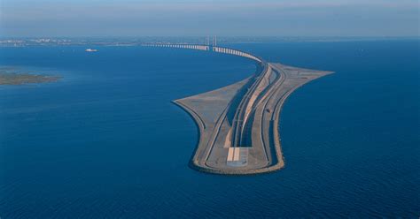 This Amazing Bridge Turns Into An Underwater Tunnel Connecting Denmark ...