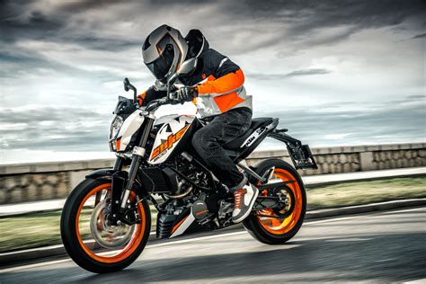 KTM 200 Duke with ABS launched at Rs 1.60 lakh; non-ABS version sales ...