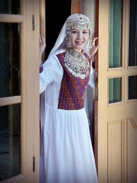 Afghan hazara dress Ethnic Fashion, Asian Fashion, Hijab Fashion ...