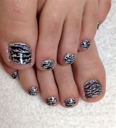 53 Strikingly Easy Toe Nail Designs (2021)