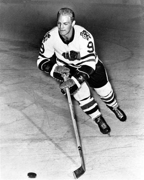 Blackhawks legend Bobby Hull -- Chicago Tribune