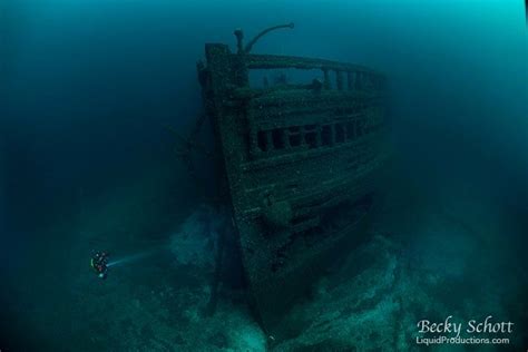 Diving the Straits of Mackinac Shipwrecks