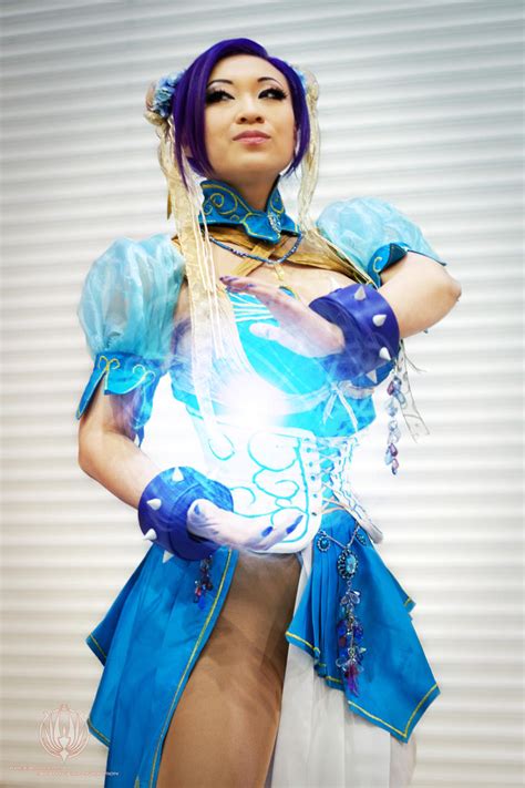 Focus - Chun Li Cosplay / Yaya Han by faramon on DeviantArt