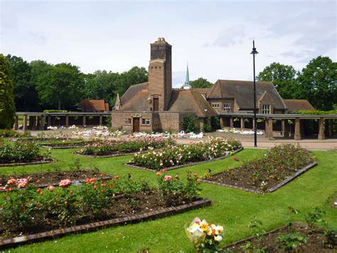 Medway Crematorium © Robin Webster cc-by-sa/2.0 :: Geograph Britain and ...