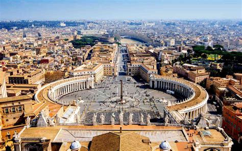 A Guide to Vatican City, the Smallest City in the World