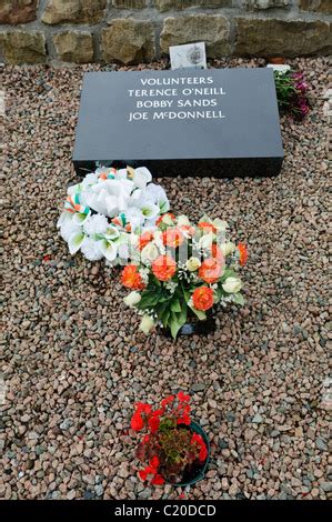 Bobby Sands grave, Republican Plot, Milltown Cemetery, Belfast ...