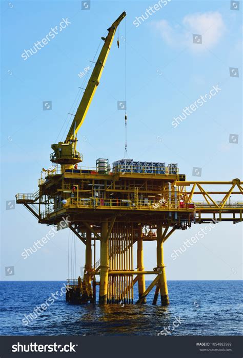 Offshore Construction Platform Production Oil Gas Stock Photo ...