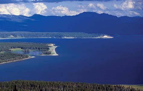 Yellowstone Caldera Supervolcano