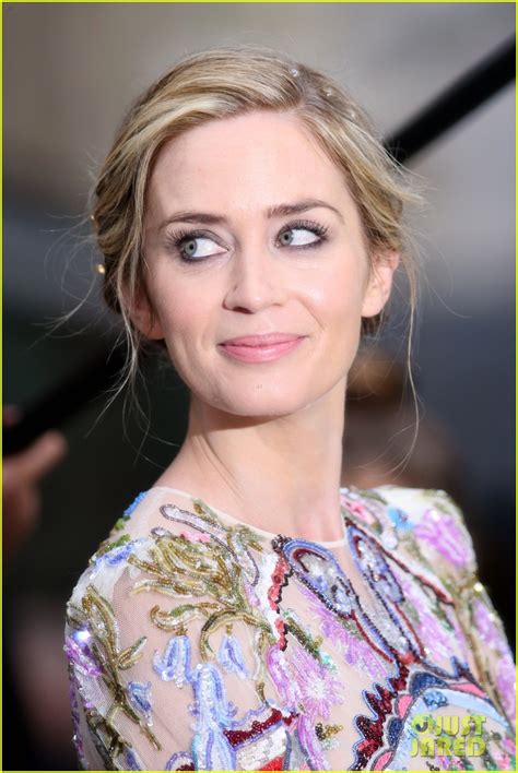 Emily Blunt & Luke Evans Premiere 'Girl on the Train' in London: Photo 3765557 | Ella Eyre ...