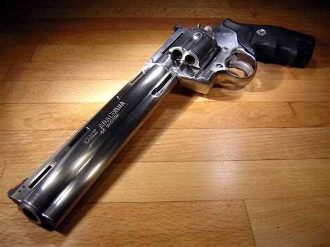 Guns & Weapons: Colt Anaconda Revolver