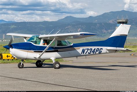 Cessna 172N Skyhawk II - Untitled | Aviation Photo #5570111 | Airliners.net