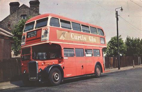 You Can Take A Day Trip In London On One Of These Restored Vintage ...