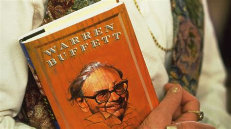 5 Classic Books Warren Buffett Personally Recommends You Should Read ...