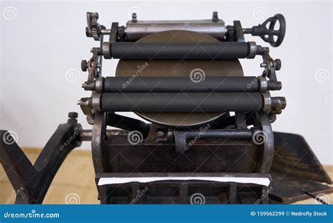 An Old Letterpress Machine in Good Working Condition Stock Image - Image of machinery, book ...