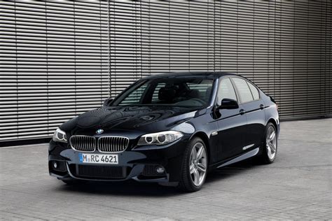 Online Configurator: BMW Z4 Design Pure Impulse and 5 Series M Sport ...