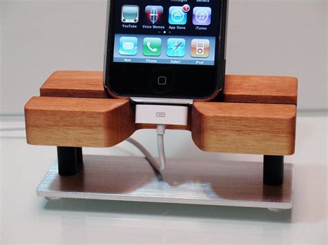 TechStands Handmade iPhone Dock | Gadgetsin