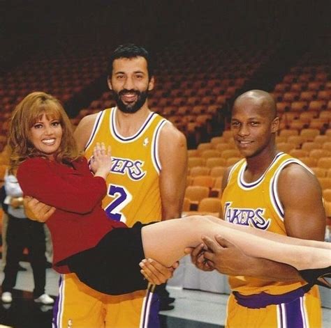 (17) 90s NBA (@NBA90s) / Twitter | Jeanie buss, Shaquille o'neal, Nba