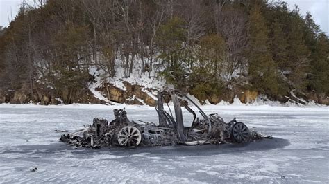 Here's How That Tesla Model X Burned Down On a Frozen Lake Without Going Through The Ice