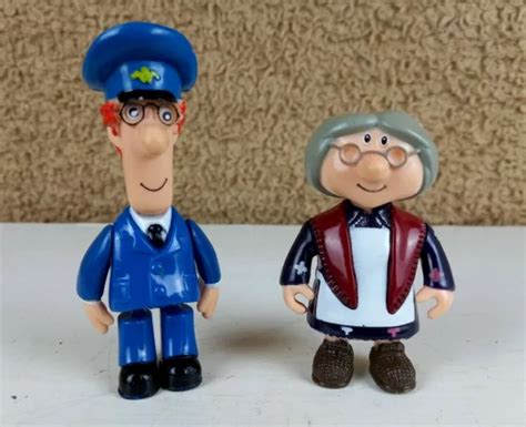 POSTMAN PAT POSTMAN PAT & MRS. GOGGINS 4" Character Options Poseable ...