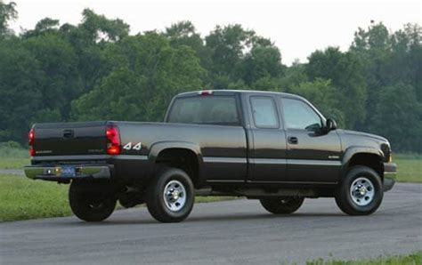 2004 Chevrolet Silverado 3500 Pictures - 82 Photos | Edmunds