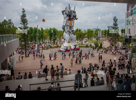 Gundam robot in Diver City Tokyo Plaza, in Odaiba (artificial island).Tokyo city, Japan, Asia ...