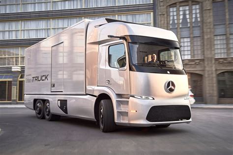Mercedes electric truck: PHOTOS - Business Insider