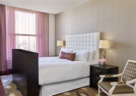 Stylish Hotel Rooms & Suites in Portland | The Nines Hotel