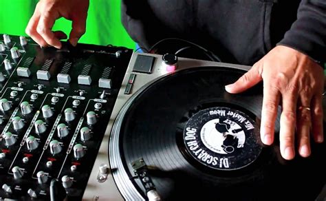 What is DJ Scratching - DJ Scratch Tips for Everyone