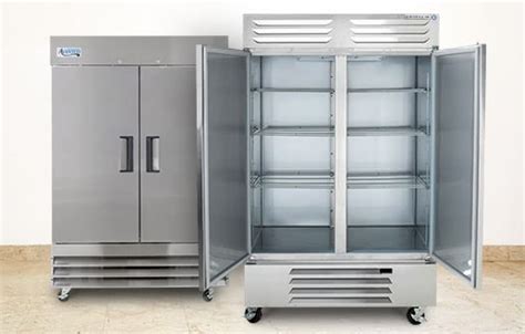 Commercial Refrigerators & Freezers - WebstaurantStore