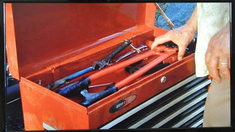 TV-toolbox-DSC_3157 | Dale's tool box. He's going to loan hi… | Flickr
