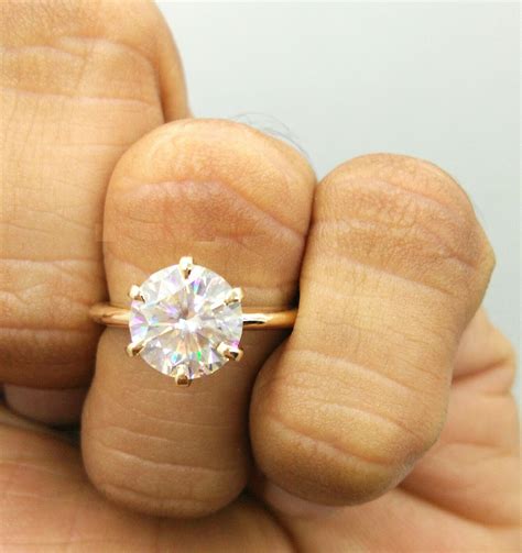 Classic Round 3.00 Carat Brilliant Cut Moissanite Solitaire Engagement ...