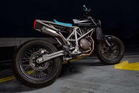 Black Arrow: Vitpilen 701 by Outsiders Motorcycles – BikeBound