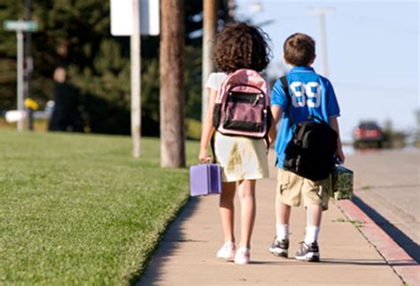 SCVNews.com | Walking-to-School Safety Tips | 08-09-2016