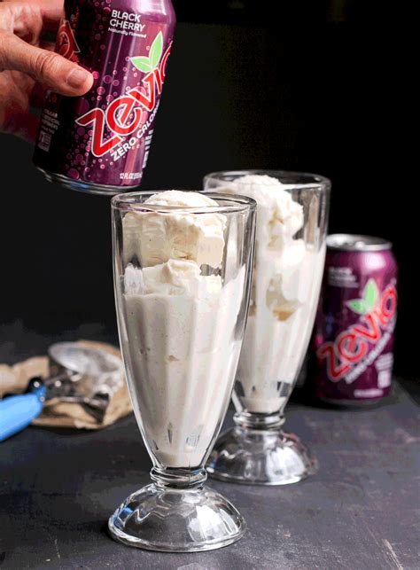 Desserts With Benefits Who else loves ice cream floats? Yup, ME TOO. Here’s a super easy recipe ...